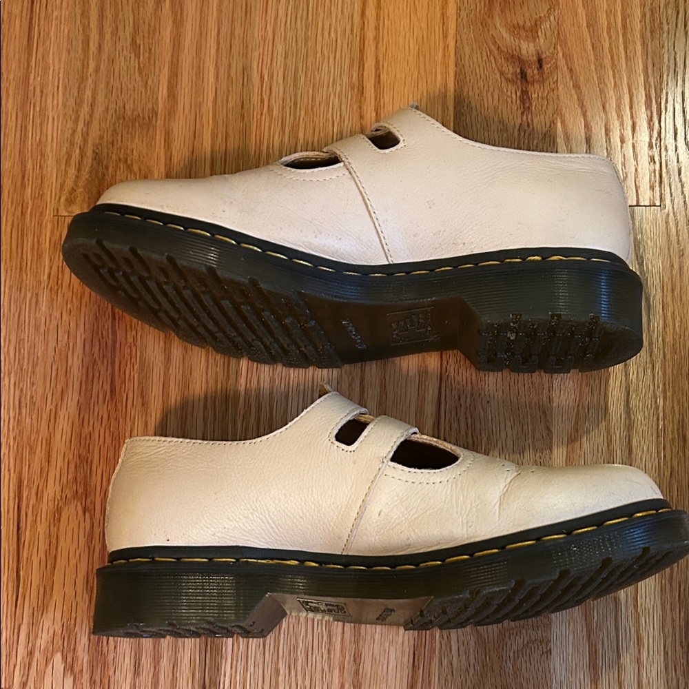 Women’s Doc Marten Mary Jane’s - Picture 6 of 8